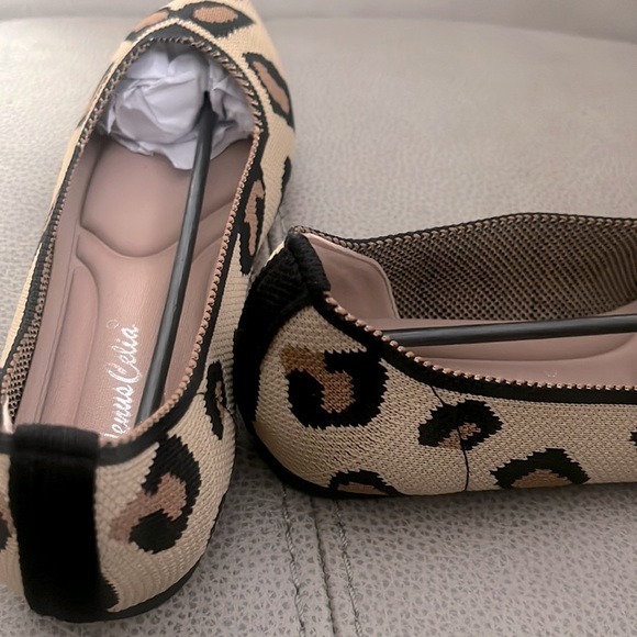 Venus Celia Leopard Flats Size 6.5- 7 New!!! - Picture 8 of 10
